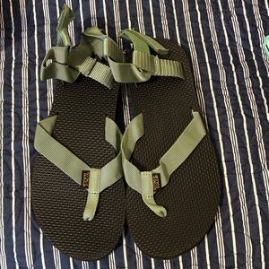 Teva Olive and Black Strappy Sandals